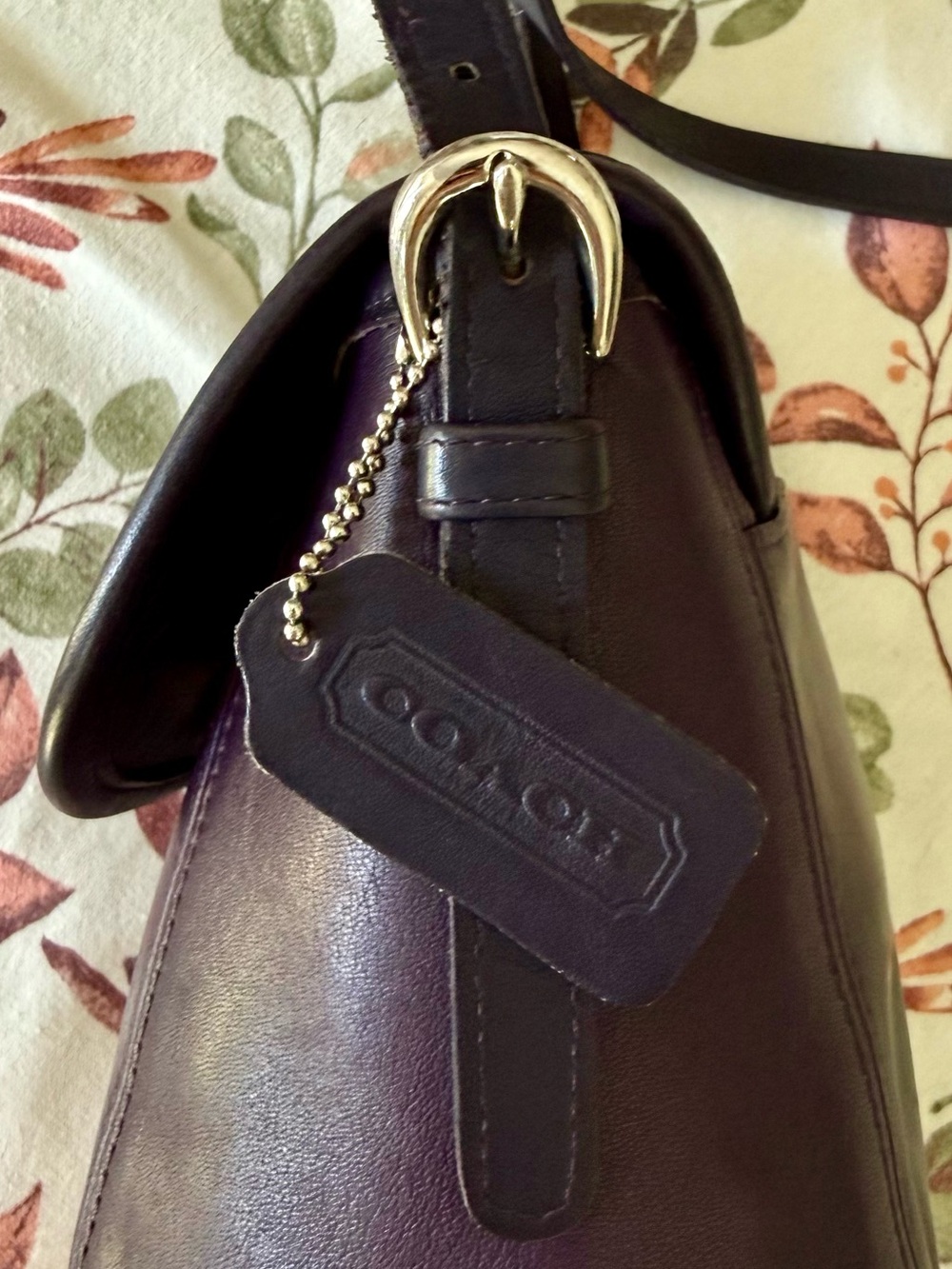 COACH Rare Vintage Plum Leather Crossbody - Picture 2 of 12